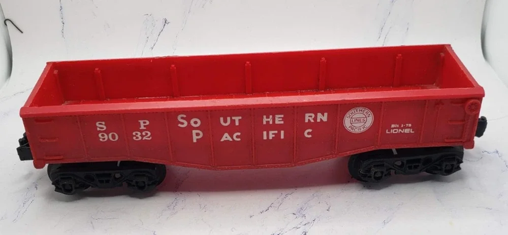 Lionel 027 Gauge Southern Pacific Lines SP 9032 Red Plastic Train Gondola